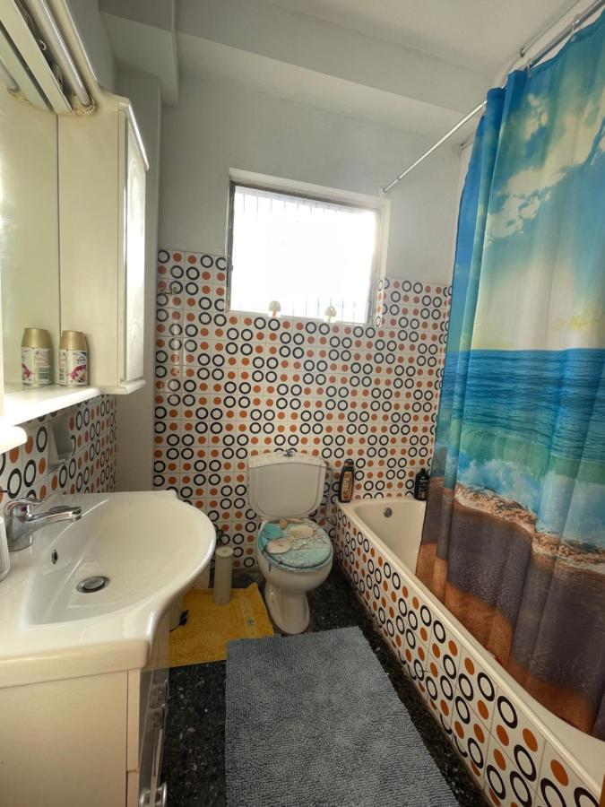 Spacious Apartment With Balconies, Ac, King Bed, Near Dt And Transports Athens Exterior photo