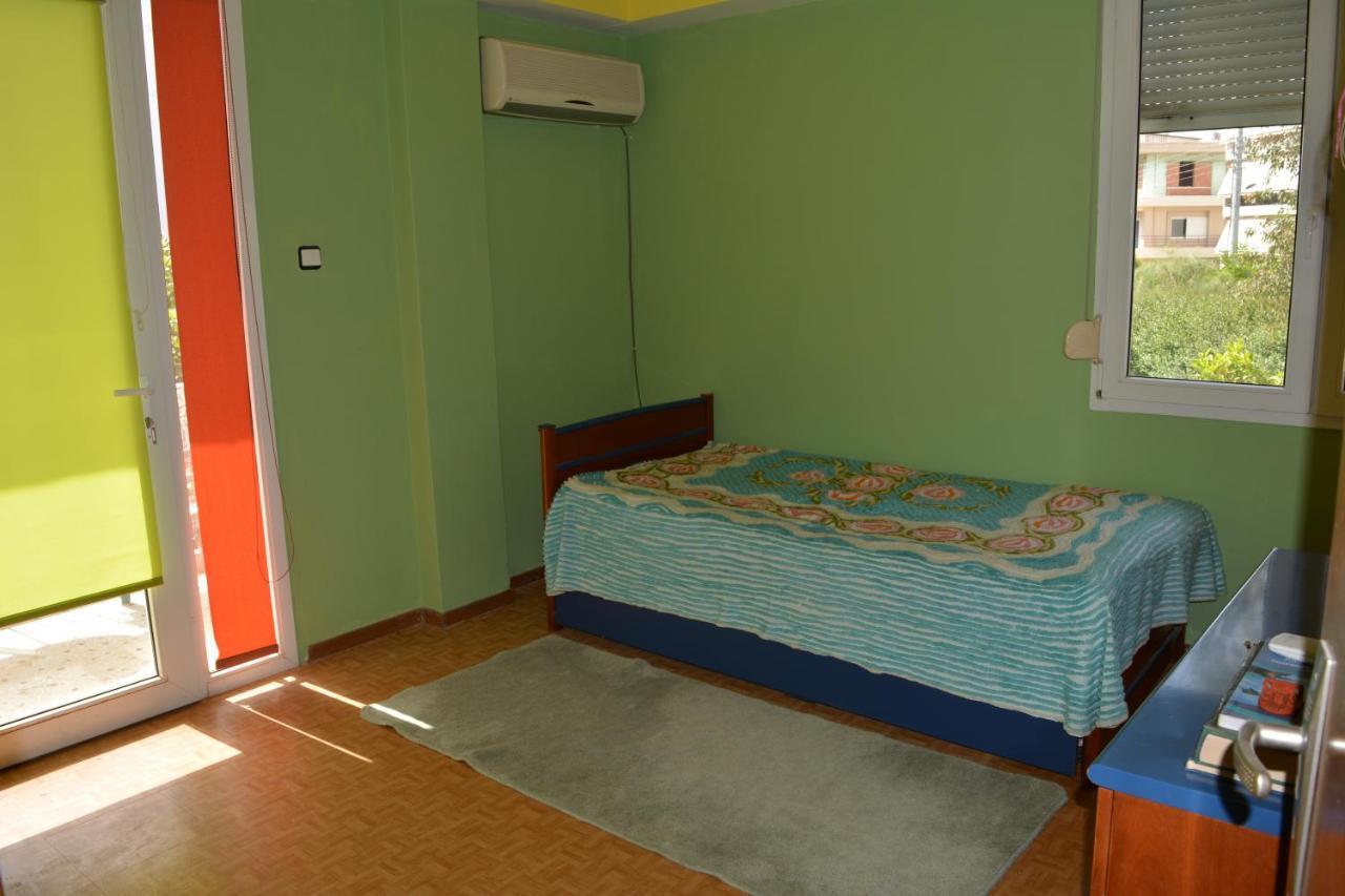 Spacious Apartment With Balconies, Ac, King Bed, Near Dt And Transports Athens Exterior photo